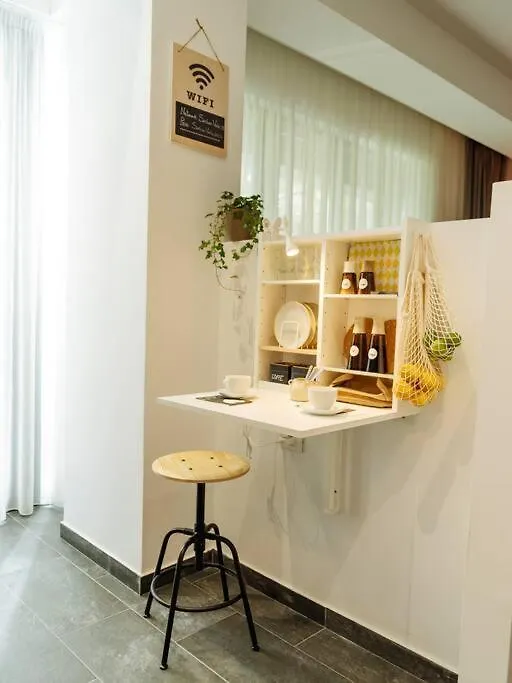 Central 2 Apartment - New Building & Parking Бухарест