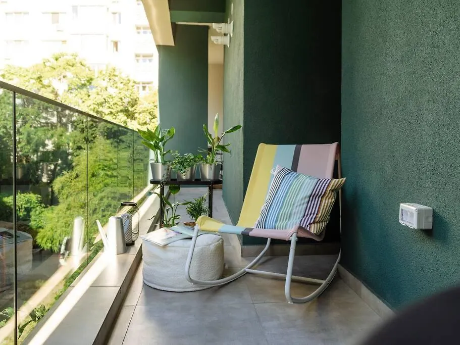 Central 2 Apartment - New Building & Parking Bucharest Romania