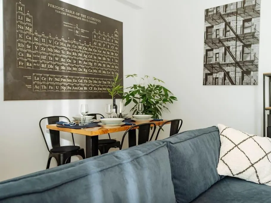 Central 2 Apartment - New Building & Parking Bucharest Romania