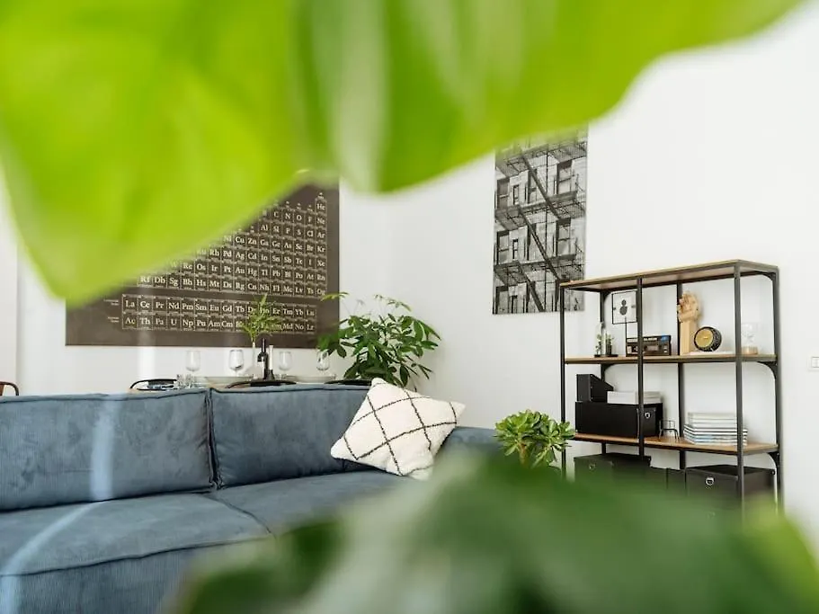 Central 2 Apartment - New Building & Parking Bucharest