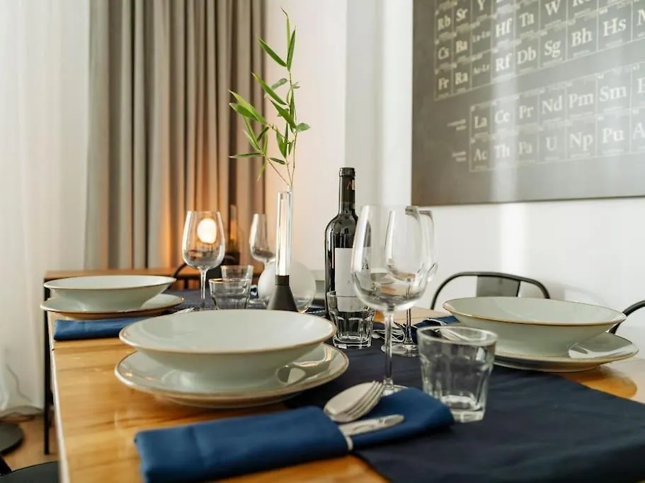 Central 2 Apartment - New Building & Parking Bucharest Romania
